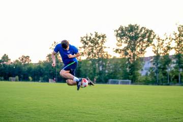 亚洲球队，团灭！为什么？（配图示意）
